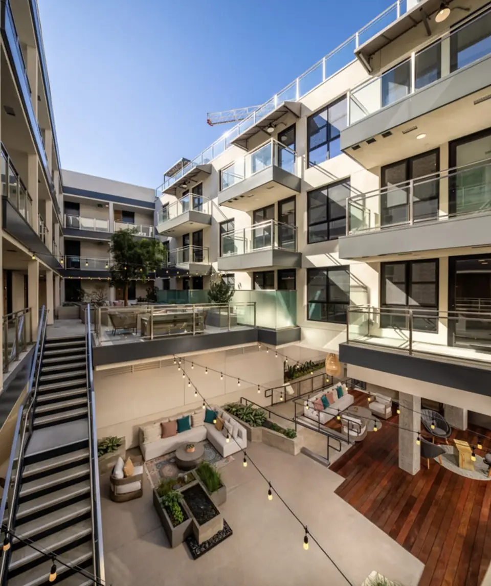Junction Luxury Apartments — photo 4