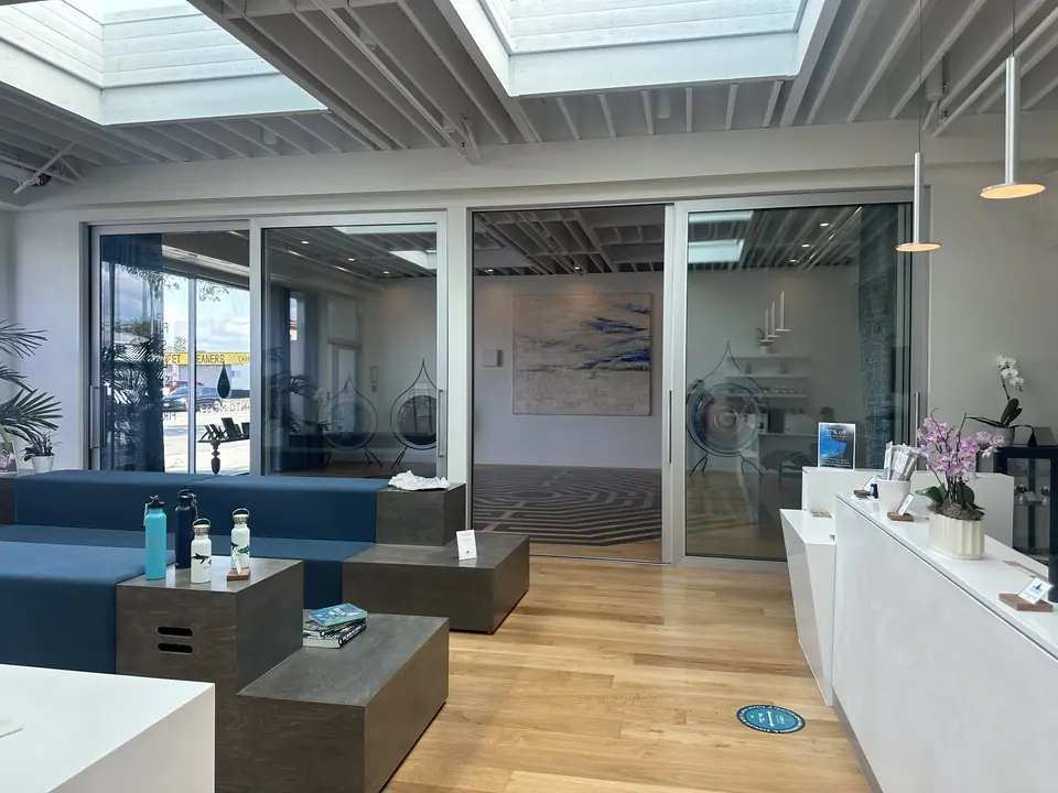Into-Me-Sea Spa — photo 1