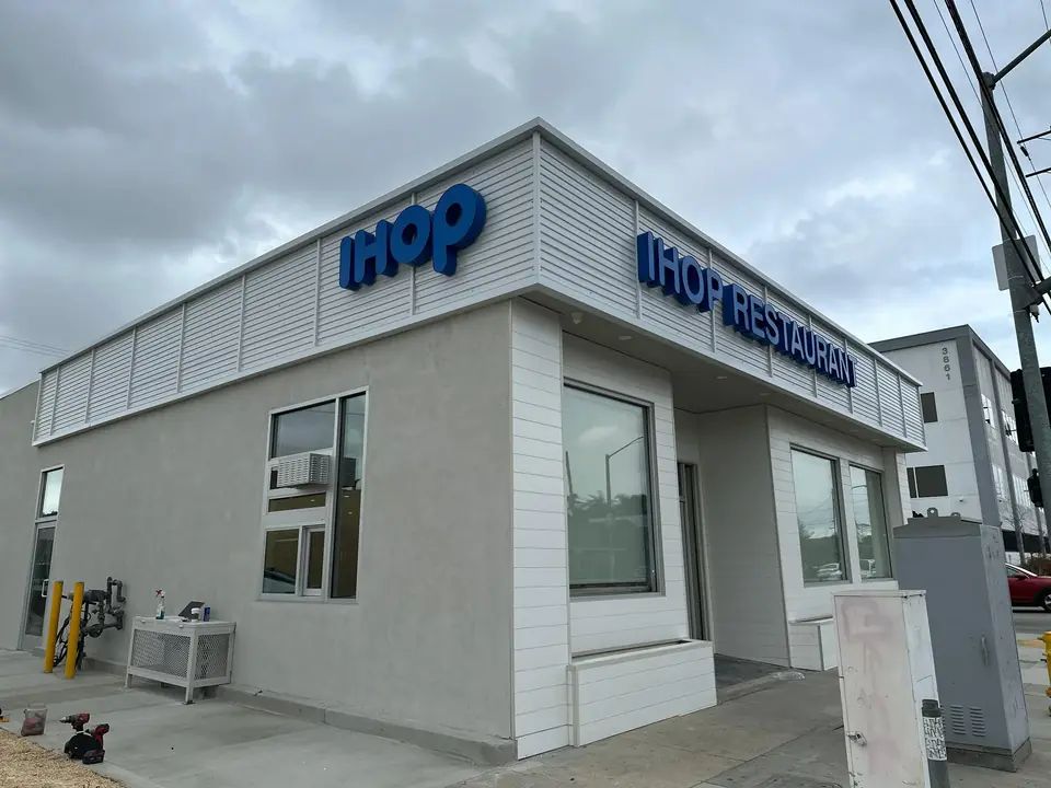 IHOP — photo 1